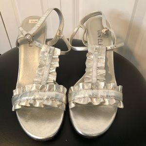 Vaneli silver sandal. Size 8 1/2